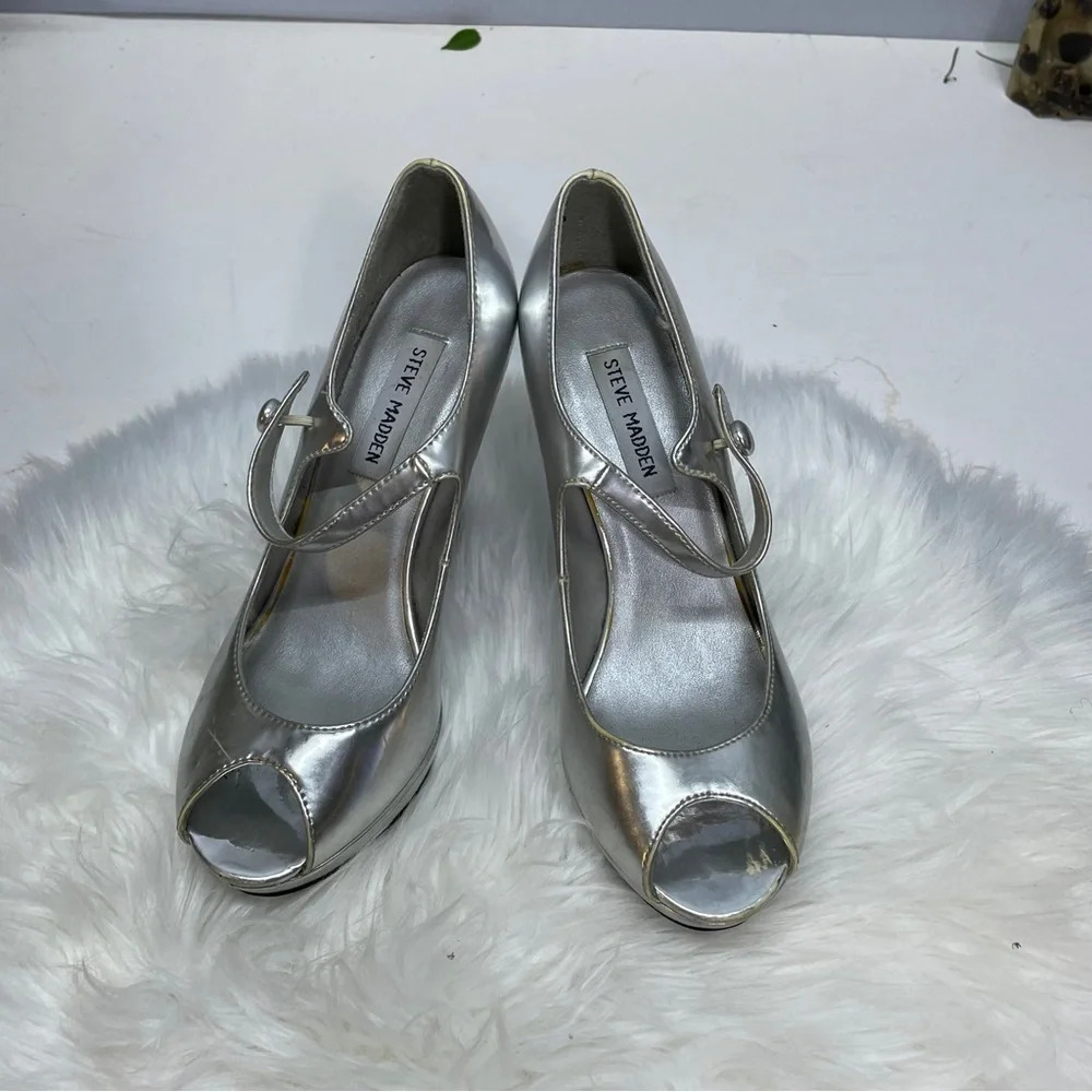 Steve Madden silver open toe 6 1/2 size heels